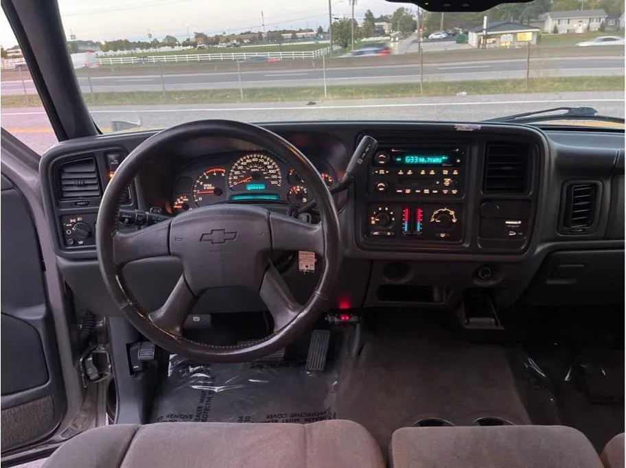 Chevrolet Silverado photo 23