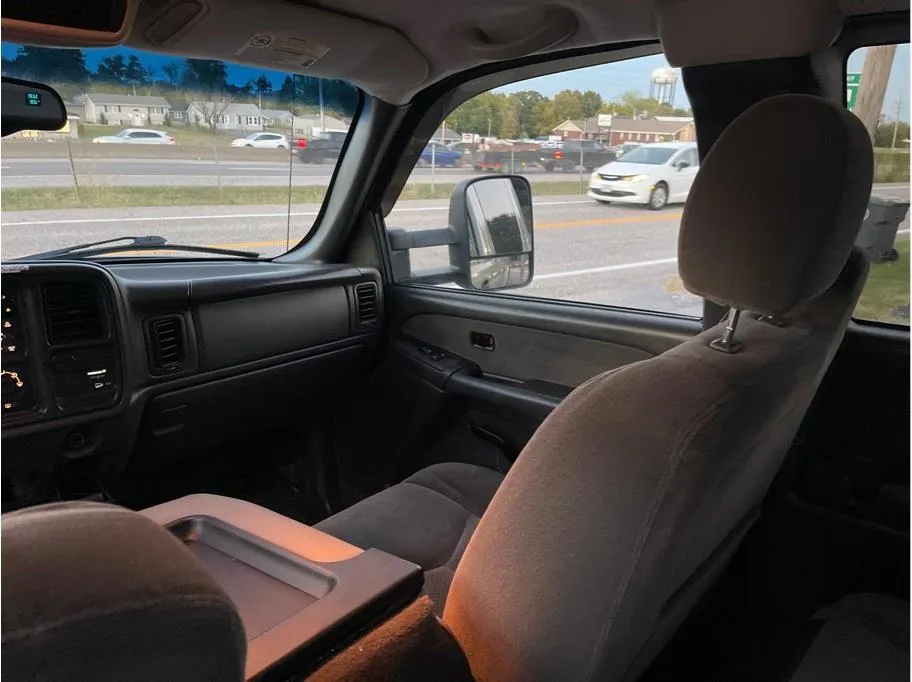 Chevrolet Silverado photo 24