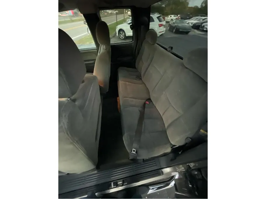 Chevrolet Silverado photo 25
