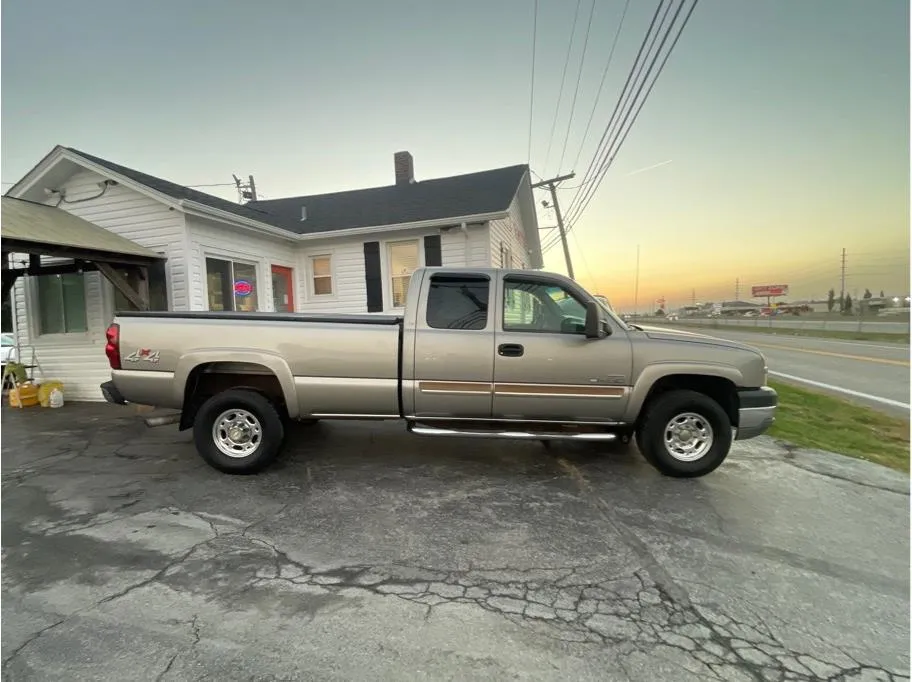 Chevrolet Silverado photo 5