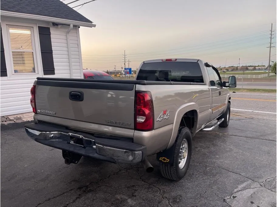 Chevrolet Silverado photo 7