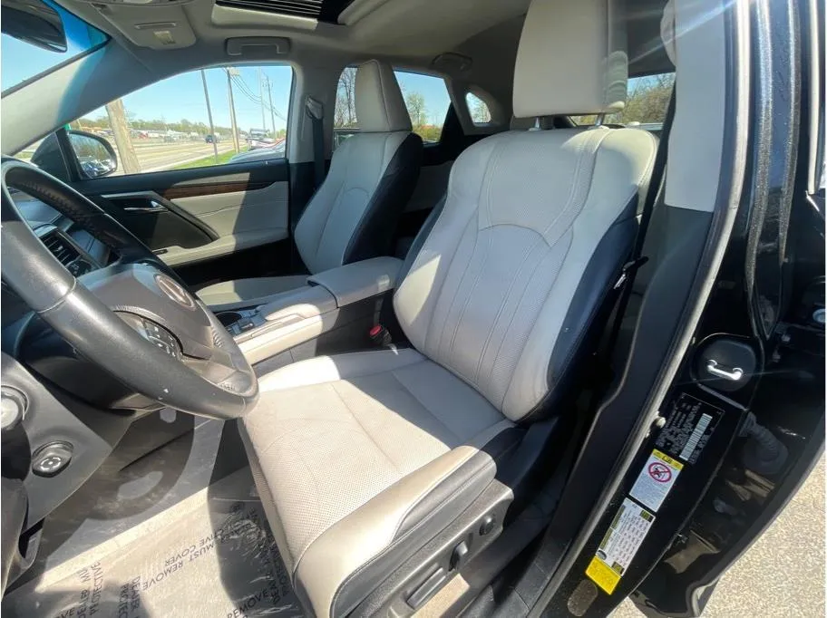 Lexus RX photo 23