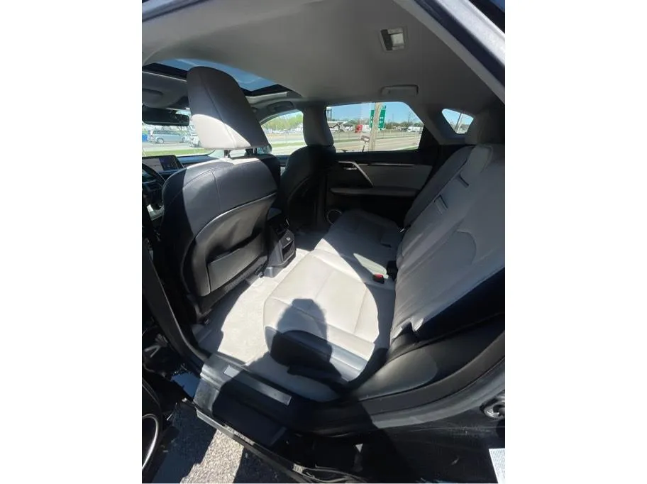 Lexus RX photo 25