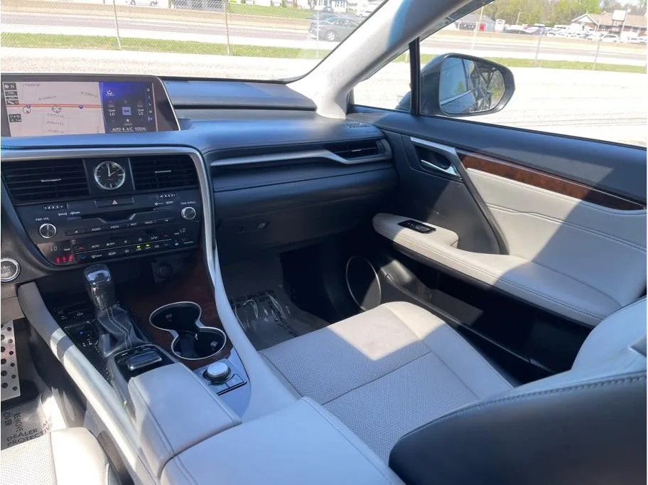 Lexus RX photo 28