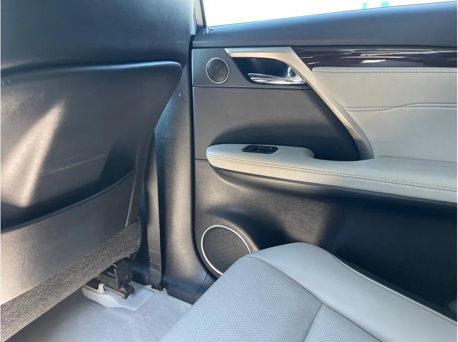 Lexus RX photo 29