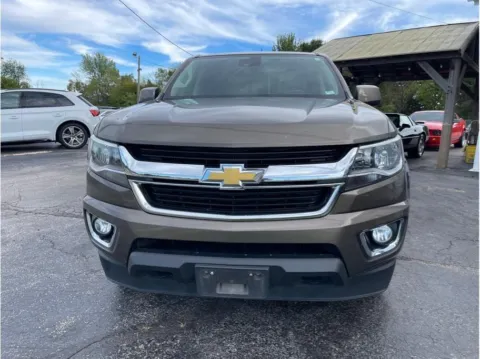Photos of 2016 Chevrolet Colorado Crew Cab LT Pickup 4D 5 ft for sale in O’Fallon, MO at O'Fallon Motors