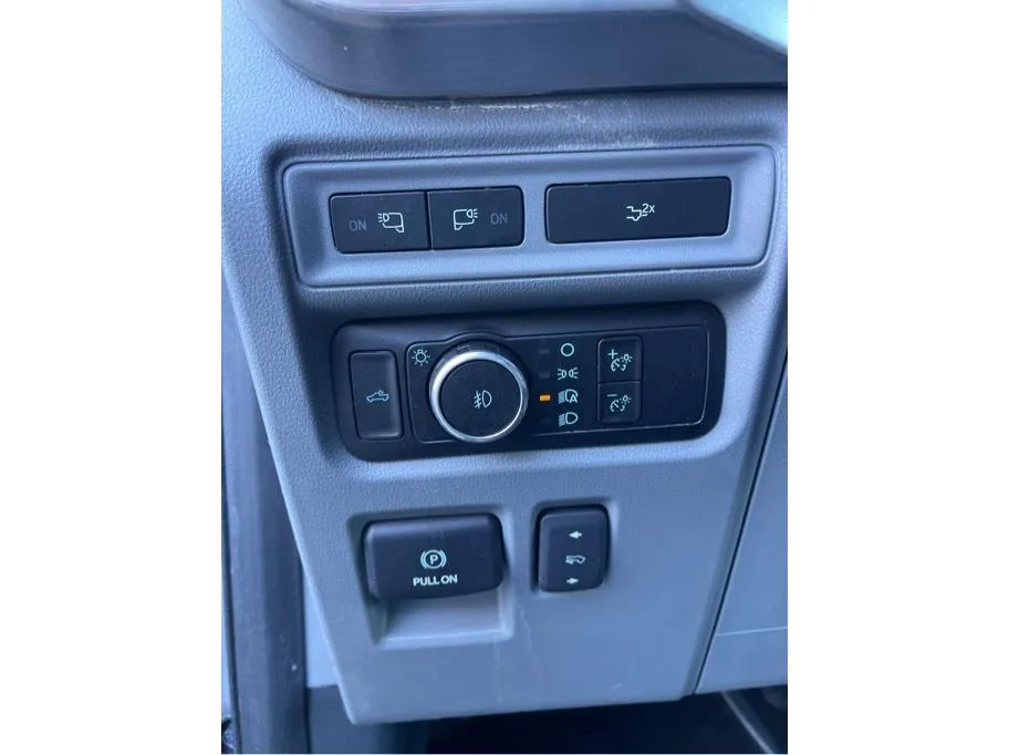 Ford F-150 photo 13