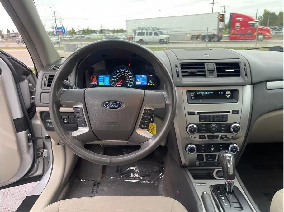 Ford Fusion photo 17