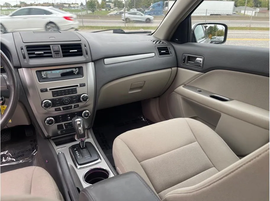 Ford Fusion photo 18