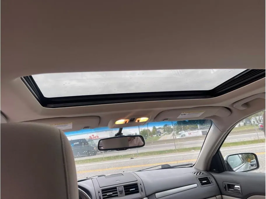 Ford Fusion photo 19