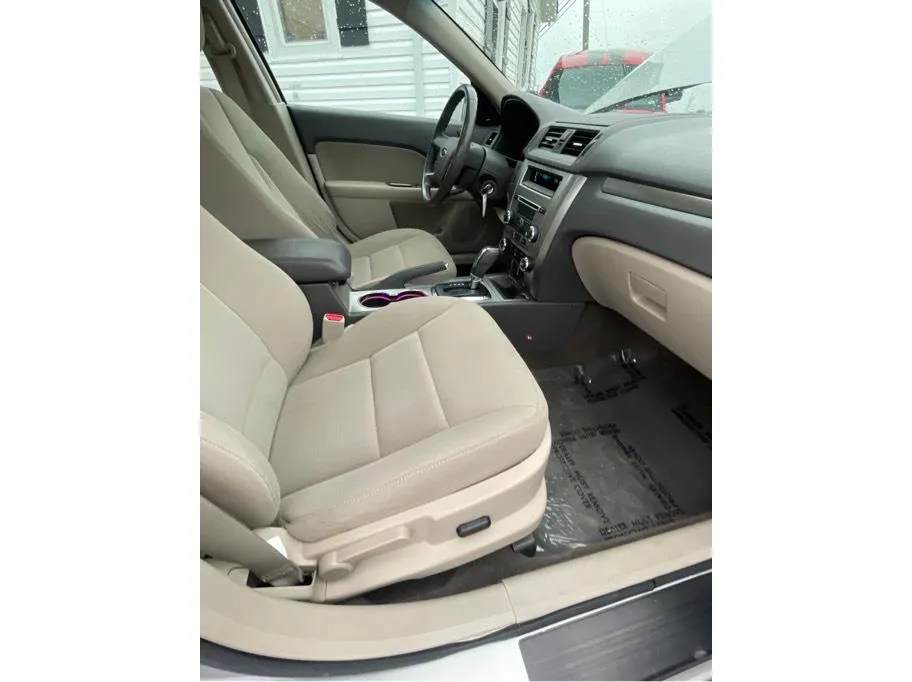 Ford Fusion photo 24
