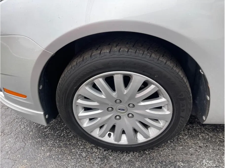 Ford Fusion photo 28