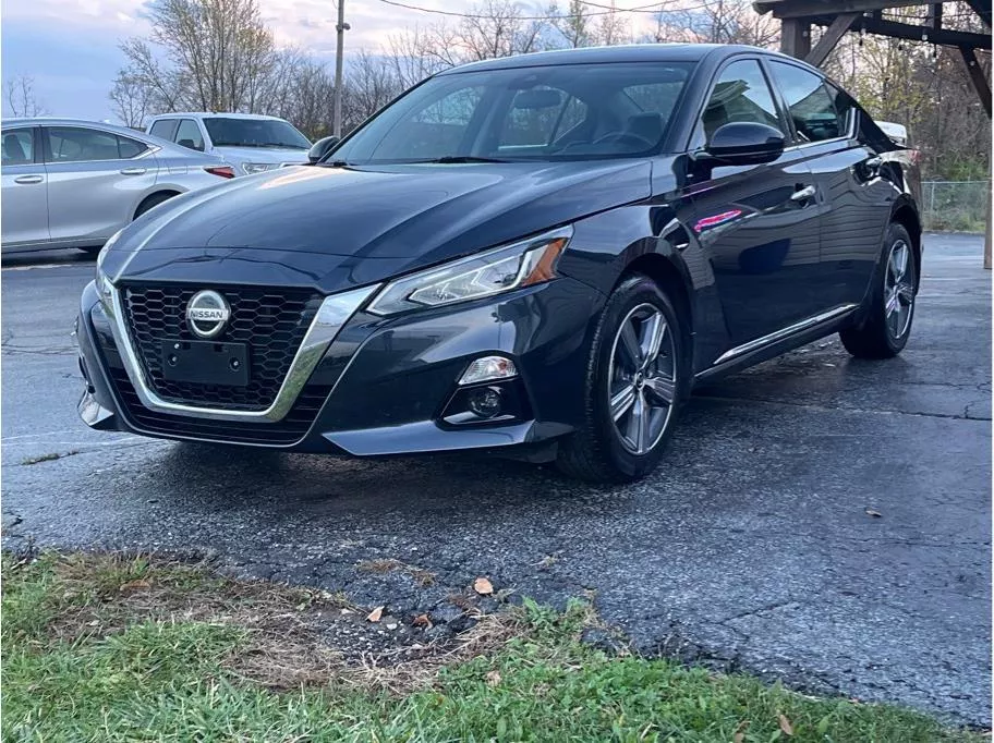 2021 Nissan Altima 2.5 SL Sedan 4D for sale in O’Fallon, MO