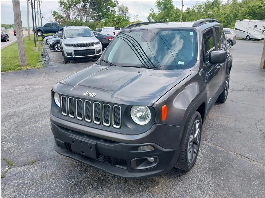 2018 Jeep Renegade Latitude Sport Utility 4D for sale in O’Fallon, MO