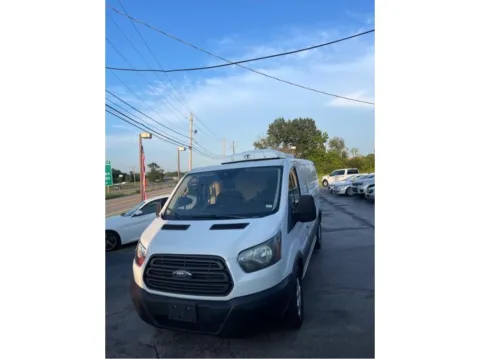 Photos of 2016 Ford Transit 250 Van Low Roof w/60/40 Side Door w/RWB Van 3D for sale in O’Fallon, MO at O'Fallon Motors
