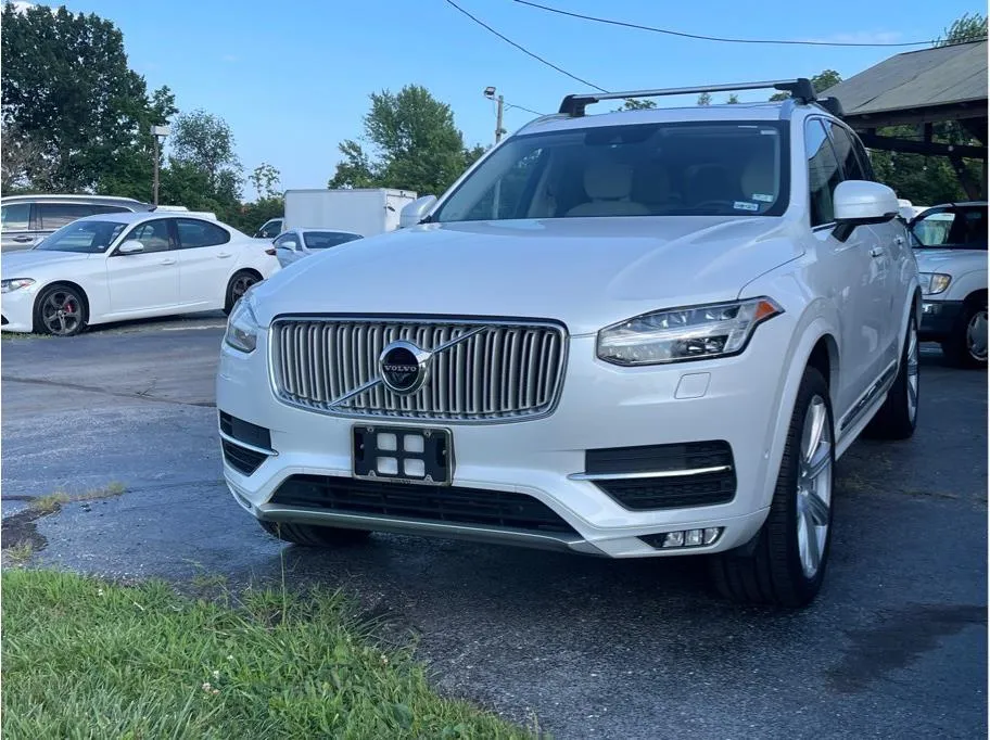 White 2018 Volvo XC90 T6 Inscription Sport Utility 4D for sale in O’Fallon, MO