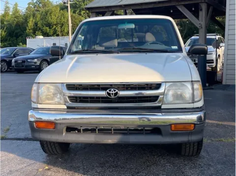Photos of 1998 Toyota Tacoma XtraCab Pickup for sale in O’Fallon, MO at O'Fallon Motors