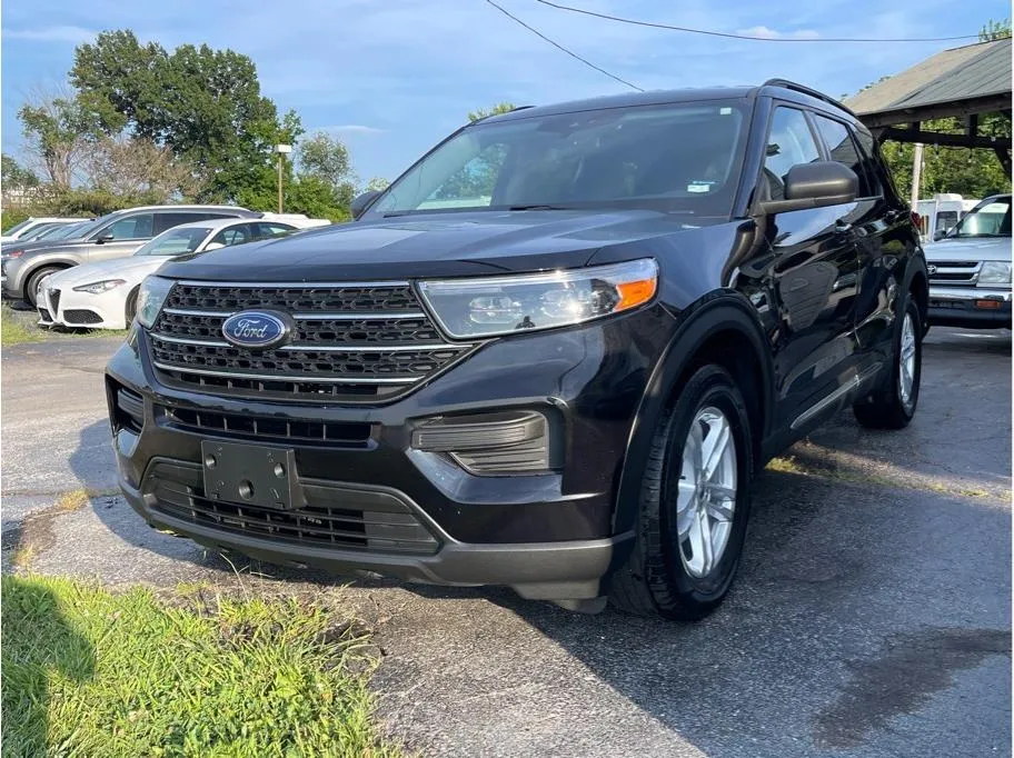 Black 2022 Ford Explorer XLT Sport Utility 4D for sale in O’Fallon, MO