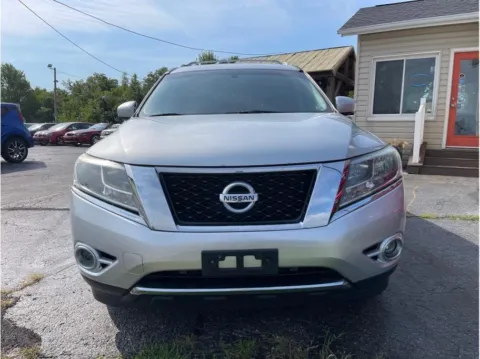Photos of 2013 Nissan Pathfinder Platinum Sport Utility 4D for sale in O’Fallon, MO at O'Fallon Motors