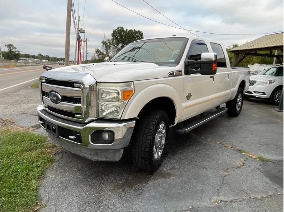 2013 Ford F250 Super Duty Crew Cab Lariat Pickup 4D 6 3/4 ft for sale in O’Fallon, MO