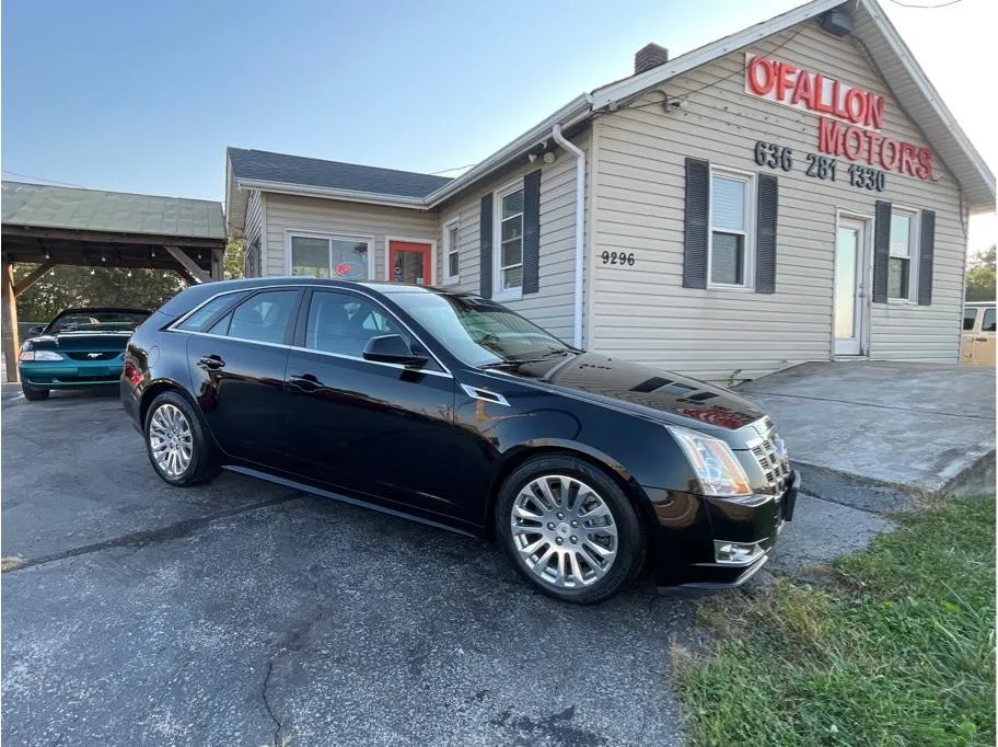 Black 2012 Cadillac CTS 3.6 Sport Wagon 4D for sale in O’Fallon, MO