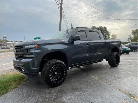 Gray 2019 Chevrolet Silverado 1500 Crew Cab RST Pickup 4D 5 3/4 ft for sale in O’Fallon, MO