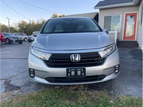 Photos of 2021 Honda Odyssey EX-L Minivan 4D for sale in O’Fallon, MO at O'Fallon Motors