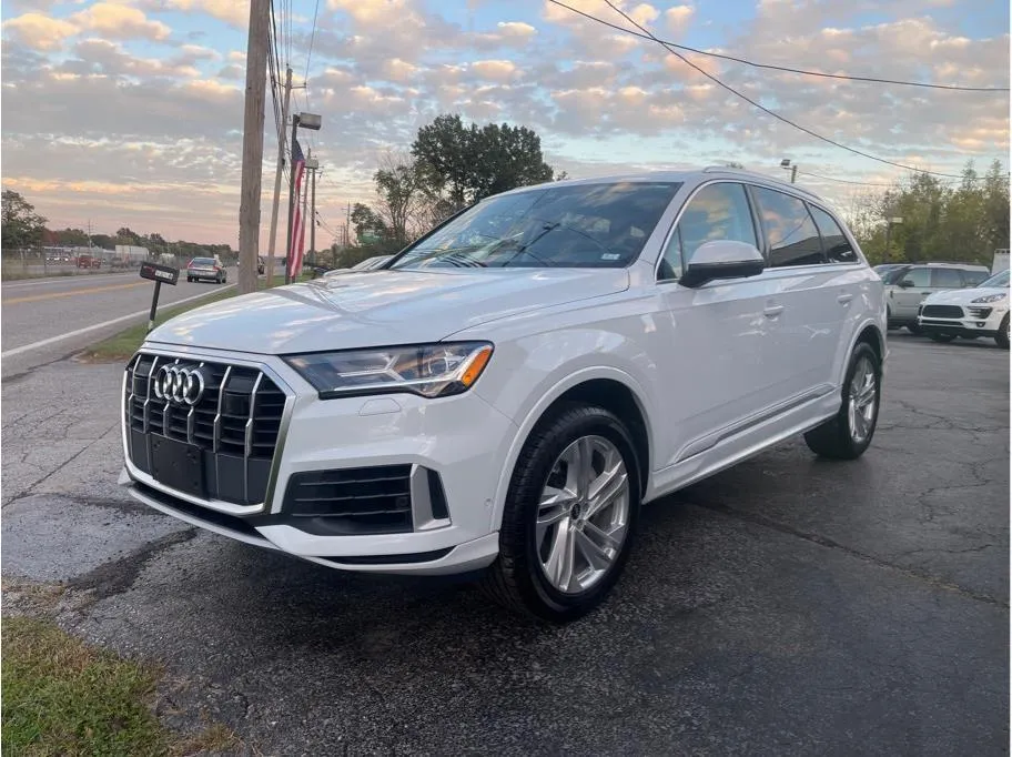 White 2023 Audi Q7 55 TFSI Premium Plus Sport Utility 4D for sale in O’Fallon, MO