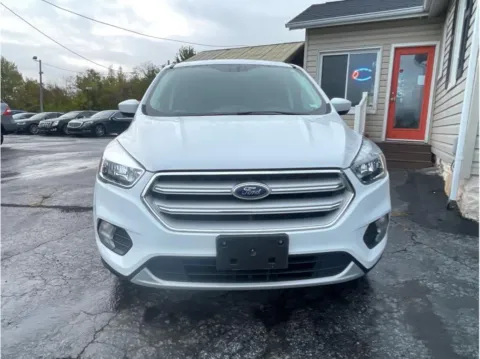 Photos of 2019 Ford Escape SE Sport Utility 4D for sale in O’Fallon, MO at O'Fallon Motors