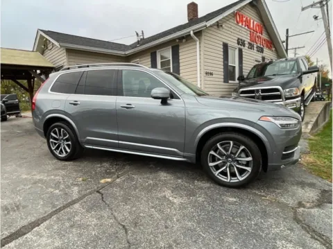 More photos of 2019 Volvo XC90 T5 Momentum Sport Utility 4D at O'Fallon Motors, MO