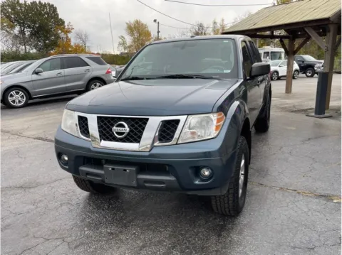 Photos of 2013 Nissan Frontier Crew Cab SV Pickup 4D 5 ft for sale in O’Fallon, MO at O'Fallon Motors