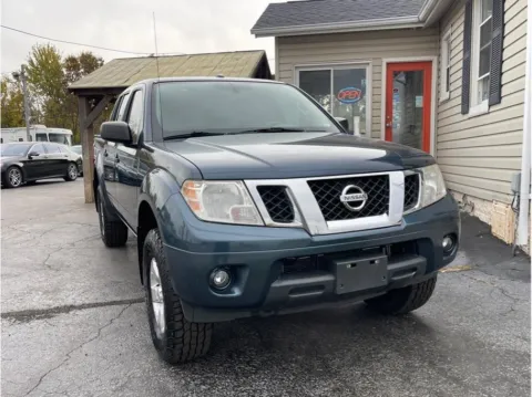 Another view of 2013 Nissan Frontier Crew Cab SV Pickup 4D 5 ft for sale in O’Fallon, MO at O'Fallon Motors