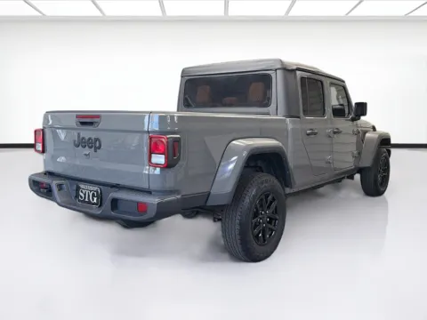 More photos of 2022 Jeep Gladiator Sport at STG Montclair, CA