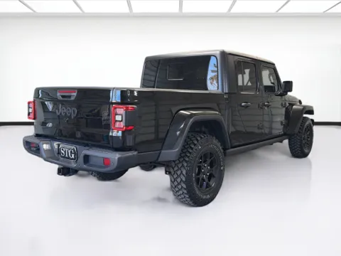 More photos of 2024 Jeep Gladiator Willys at STG Montclair, CA