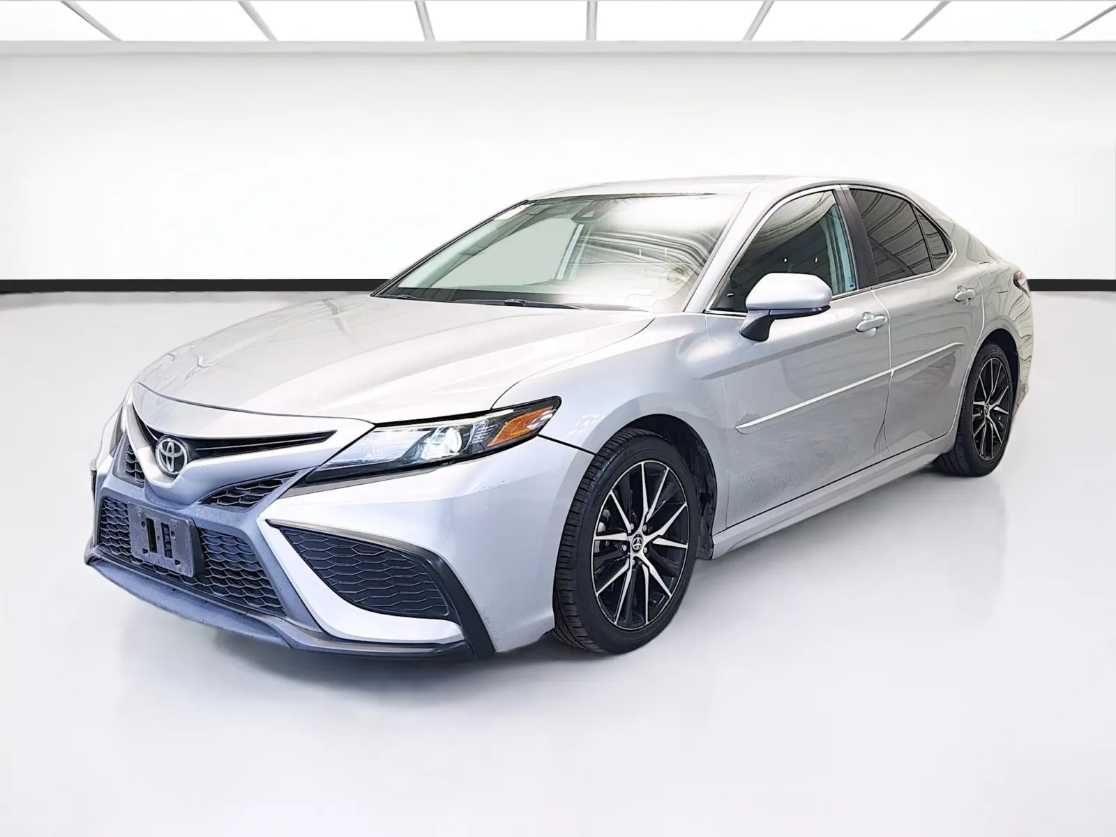 Silver 2021 Toyota Camry SE for sale in Montclair, CA