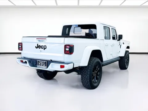 More photos of 2021 Jeep Gladiator High Altitude at STG Montclair, CA