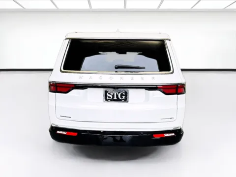 More photos of 2023 Jeep Wagoneer L Series II at STG Montclair, CA