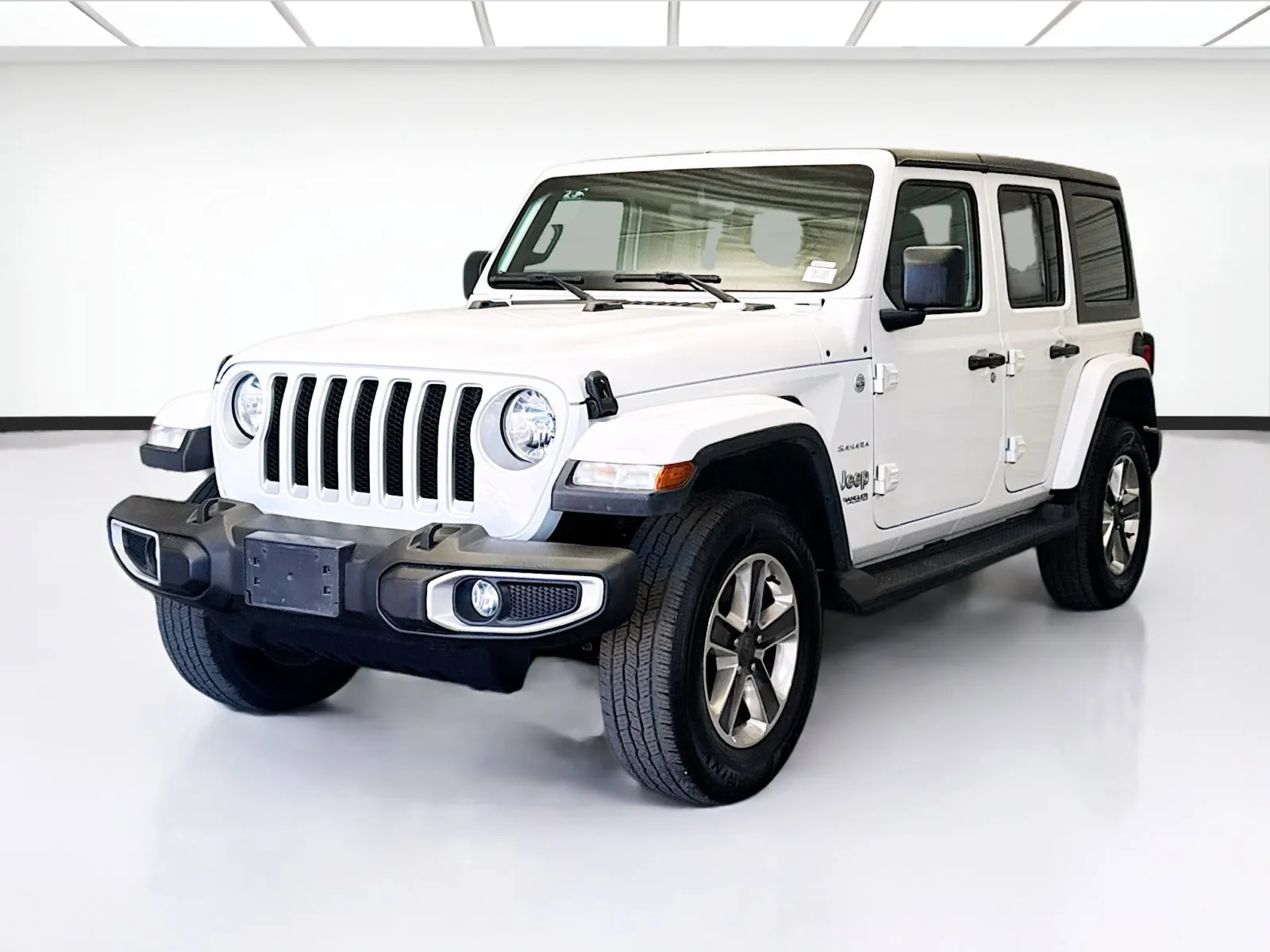 White 2022 Jeep Wrangler Unlimited Sahara for sale in Montclair, CA