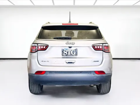 More photos of 2022 Jeep Compass Latitude at STG Montclair, CA