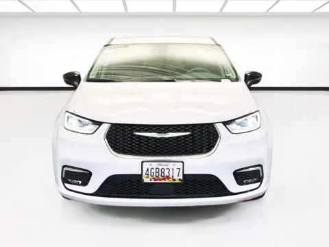 Photos of 2024 Chrysler Pacifica Hybrid Select for sale in Montclair, CA at STG Montclair