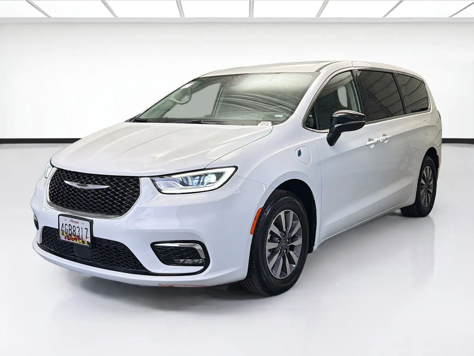 White 2024 Chrysler Pacifica Hybrid Select for sale in Montclair, CA