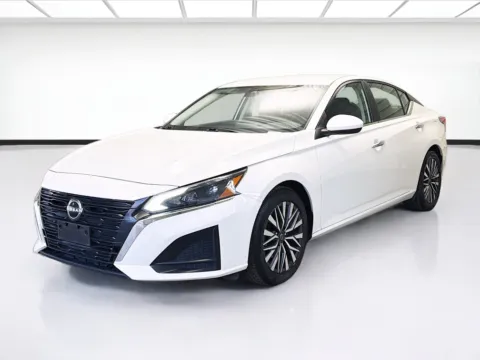 White 2023 Nissan Altima 2.5 SV for sale in Montclair, CA