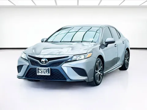 Gray 2018 Toyota Camry SE for sale in Montclair, CA
