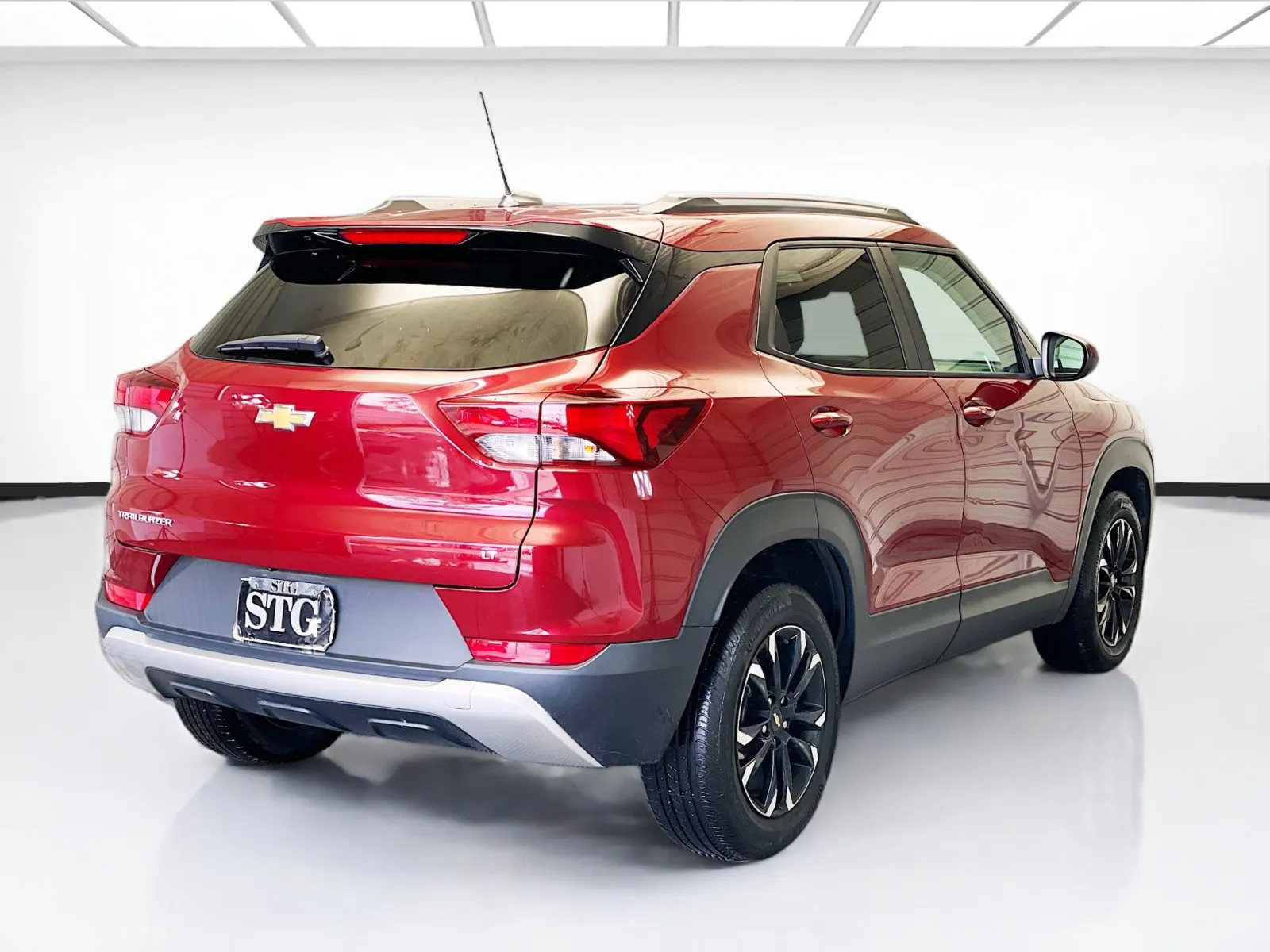 2023 Chevrolet Trailblazer LT photo 2