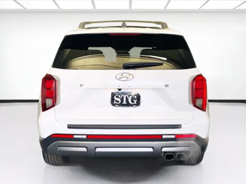 More photos of 2023 Hyundai Palisade SEL at STG Montclair, CA