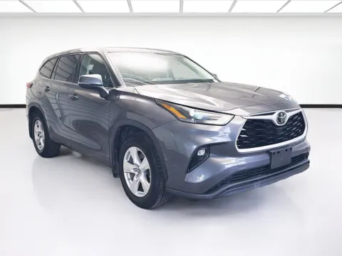 Another view of 2022 Toyota Highlander LE for sale in Montclair, CA at STG Montclair
