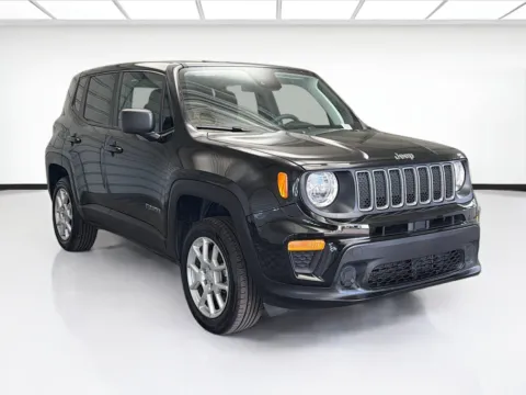 Another view of 2023 Jeep Renegade Latitude for sale in Montclair, CA at STG Montclair