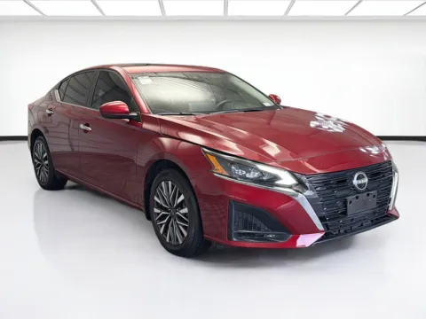 Another view of 2023 Nissan Altima 2.5 SV for sale in Montclair, CA at STG Montclair