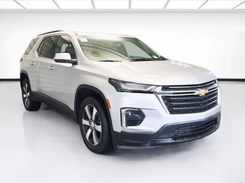 Another view of 2022 Chevrolet Traverse LT Leather for sale in Montclair, CA at STG Montclair