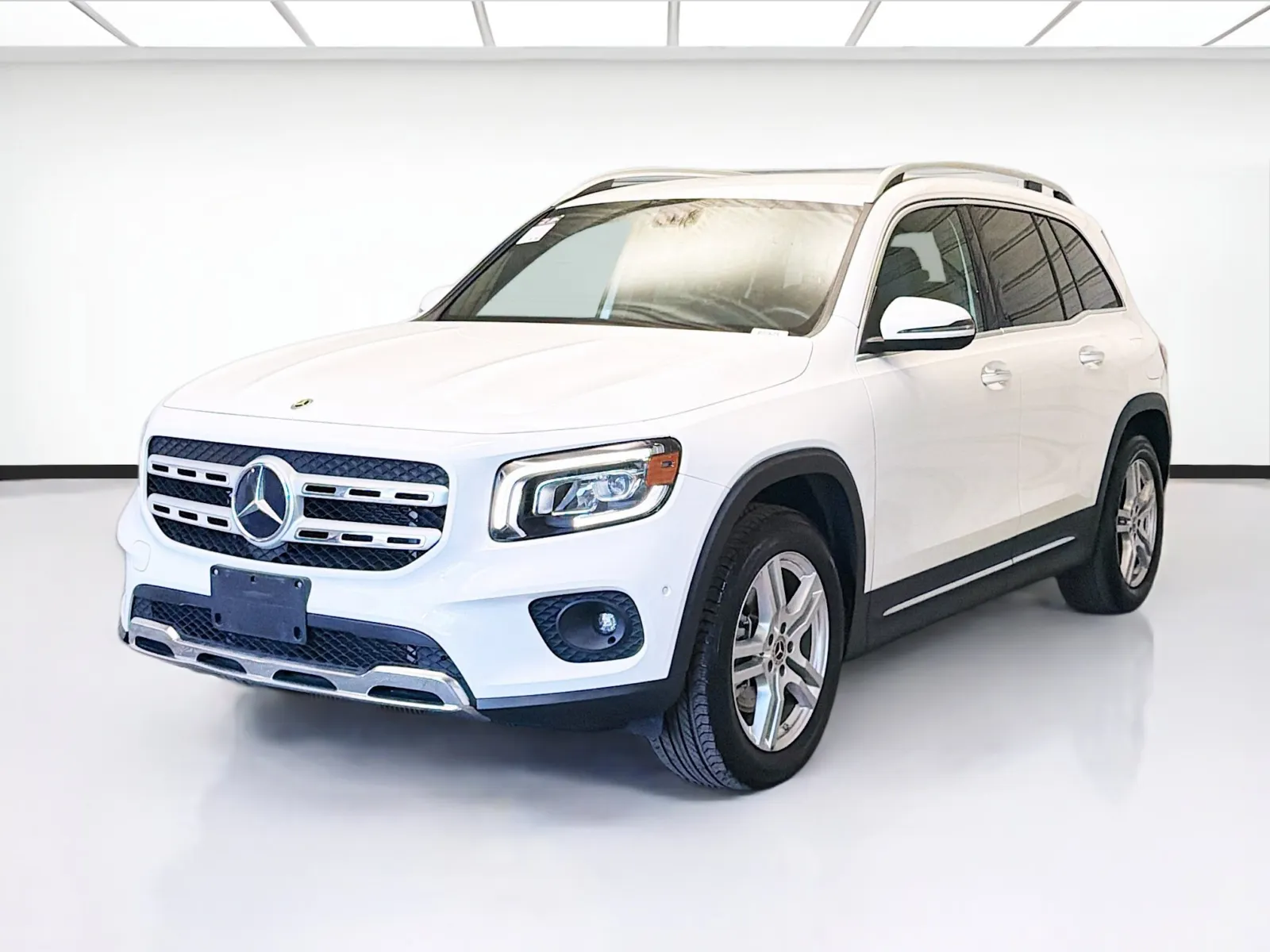 White 2022 Mercedes-Benz GLB 250 for sale in Montclair, CA